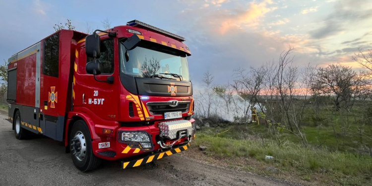 Минулої доби на Миколаївщині вогнеборці ліквідували 4 пожежі (ФОТО)