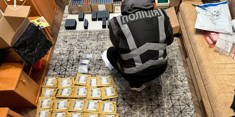 В Україні викрито збут наркотиків у вейпах – вилучено продукції на 17,4 млн грн (ФОТО)