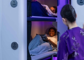 Революція в повітрі – вперше авіакомпанія анонсувала спальні місця в економкласі (ФОТО)