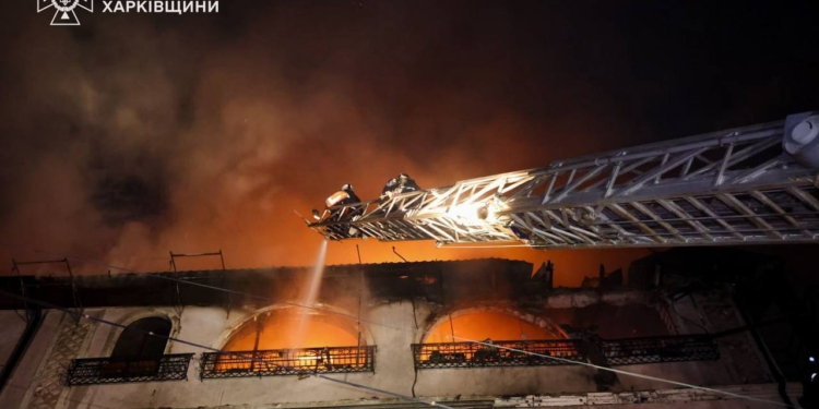 Харків вночі був атакований балістикою та дронами, серед постраждалих – немовля (ФОТО)