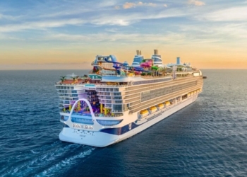 Представлено рекордний лайнер за $2 мільярди (ВIДЕО)