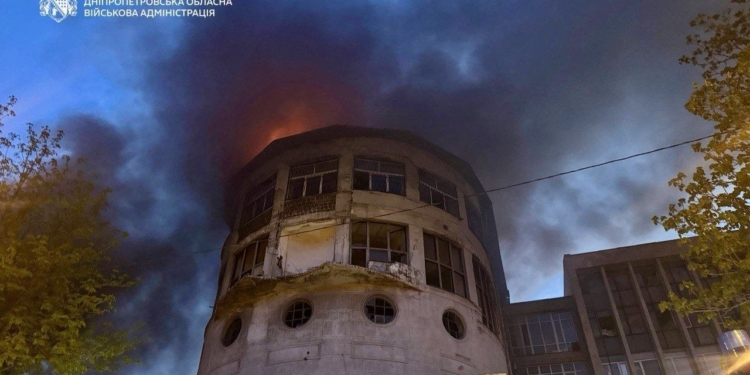 Запоріжжя, Дніпро, Черкаси. Росіяни вночі атакували Україну (ФОТО, ВІДЕО)