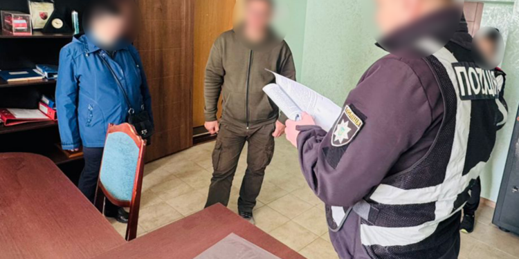 ДСР Нацполіції провів масштабні обшуки проти схем на закупівлі дров для ЗСУ – на Миколаївщині також (ФОТО)