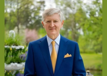 Завжди однаковий і не змінюється – Ахметова підозрюють у використанні ШІ (ФОТО, ВІДЕО)