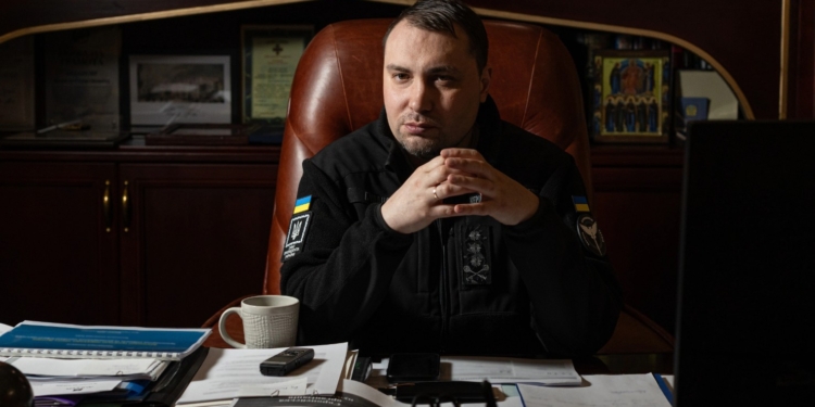 Вчився в єврейському класі, конфліктував з СБУ, не хоче подобатись журналістам, має необмежені амбіції. Чого ще ви не знали про Буданова (ФОТО)