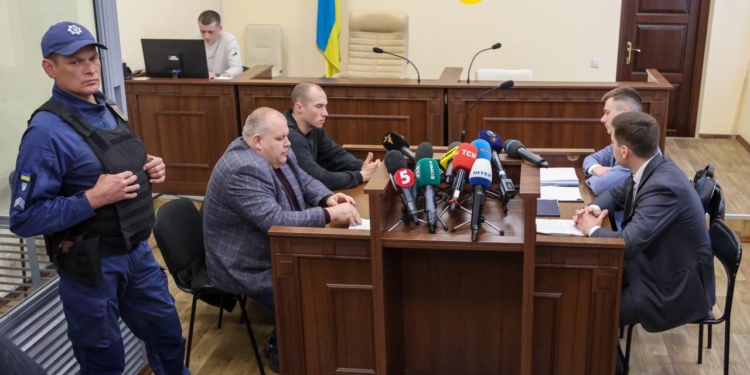 Патрульного, який втік під час нападу київського вбивці, взяли під варту (ВІДЕО)