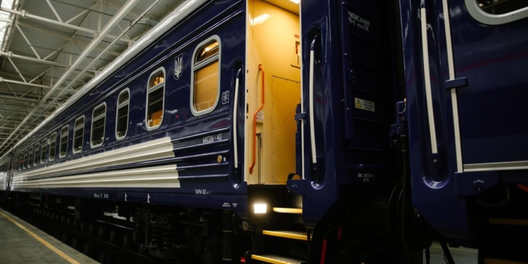 Укрзалізниця отримає 100 нових вагонів, перші вже приймають пасажирів (ФОТО, ВІДЕО)