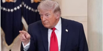 Трамп на публічному обіді в Білому домі заявив, що Макрона б’є дружина. Макрон відповів (ВІДЕО)