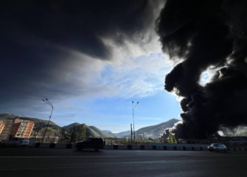А у Туапсе тільки розгоряється (ВІДЕО)