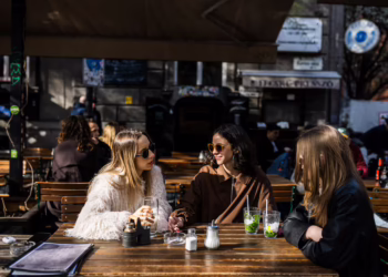 Молодь в Угорщині готова емігрувати у випадку перемоги Орбана