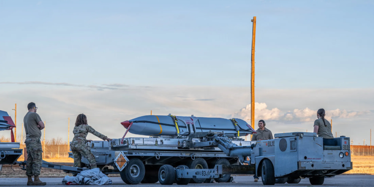 США за місяць війни в Ірані відчутно скоротили свої ракетні запаси. Що лишилося