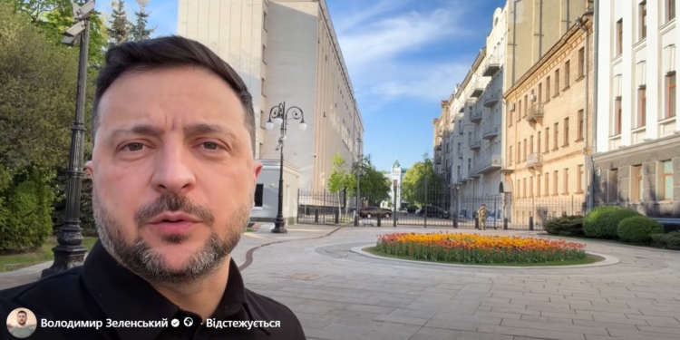 Ми не рекомендуємо бути в Москві в оці дні, – Зеленський (ВІДЕО)