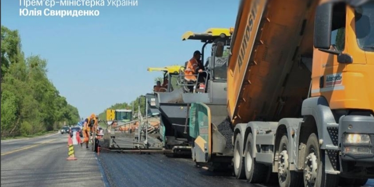Ремонт основних доріг завершать до 1 червня. Місцеві – окремо