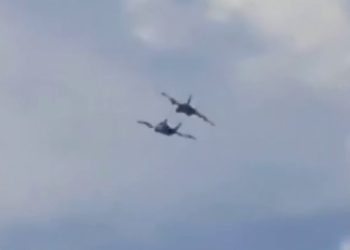 У США на авіашоу зіткнулися в повітрі 2 літаки (ВІДЕО)