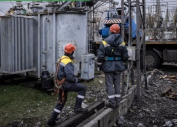 Внаслідок атаки ворожого БпЛА на енергетичний об’єкт у Миколаєві зафіксовано масштабне забруднення земель трансформаторним мастилом