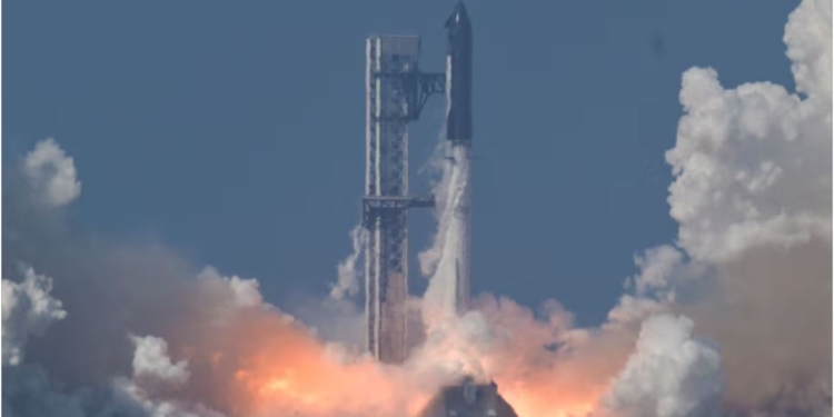 Маск успішно запустив найбільшу в світі ракету Starship V3. Чому це надзвичайна подія (ВІДЕО)