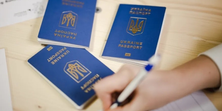 У Швейцарії кантони проти переходу українців зі статусу S на посвідку на проживання категорії B