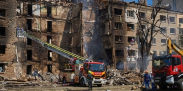 Наслідки сьогоднішнього терору росіян – четверо загиблих, близько 100 поранених, – Зеленський (ФОТО)