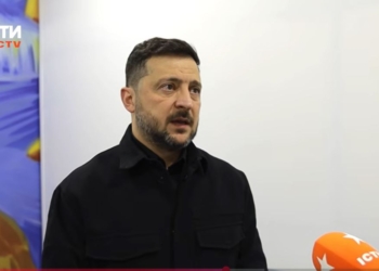 “Дати їм святкувати, щоб зранку вони знову нас вбивали”? Зеленський про «припинення вогню» на 9 травня (ВІДЕО)