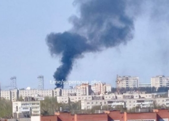 Зранку у Чебоксарах вже дрони добивають військовий завод, один попав у будинок (ВІДЕО)