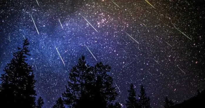 Коли і як можна побачити унікальний метеорний потік Ета-Аквариди в Україні