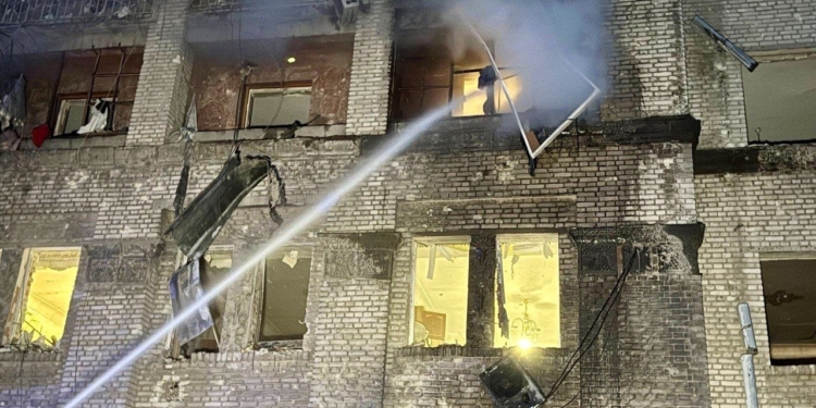 Наслідки атаки ворога на Діпро: вже 18 постраждалих, з них двоє дітей, багато пошкоджень (ФОТО)