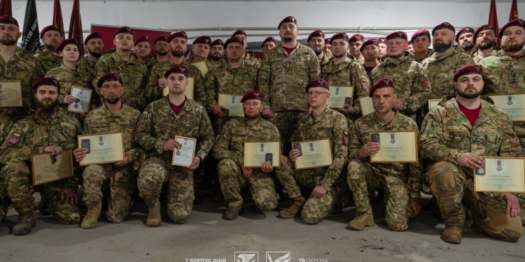 Миколаївські десантники, які захищали країну на Покровському напрямку, отримали відомчі нагороди (ФОТО)