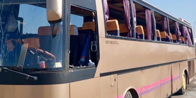 На Дніпропетровщині росіяни вдарили по АЗС, де був і автобус з дітьми, – шестеро поранених, зокрема 10-річний хлопчик (ФОТО)