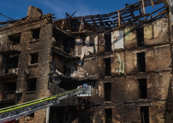 Наслідки сьогоднішнього терору росіян – четверо загиблих, близько 100 поранених, – Зеленський (ФОТО)