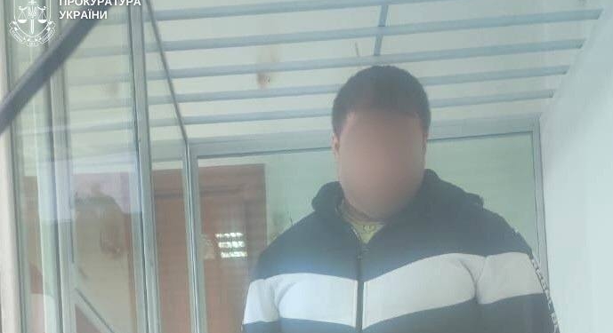 На Миколаївщині чоловік зґвалтував свою 20-річну доньку – сидітиме під вартою без застави (ФОТО)