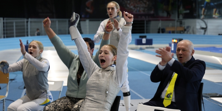 Жіночі команди рапіристок і шаблісток Миколаєва – з нагородами чемпіонату України з фехтування (ФОТО)