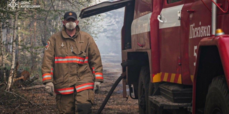 Масштабна пожежа у Чорнобильській зоні – горить понад 1100 га лісу (ФОТО, ВІДЕО)