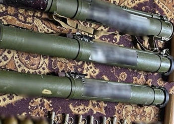 У Миколаєві поліцейські затримали підозрюваного у незаконному зберіганні арсеналу зброї та боєприпасів (ФОТО)