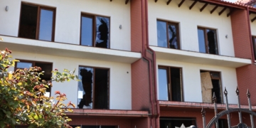 Поліція показала наслідки ранкової атаки російською балістикою на Миколаїв (ФОТО)