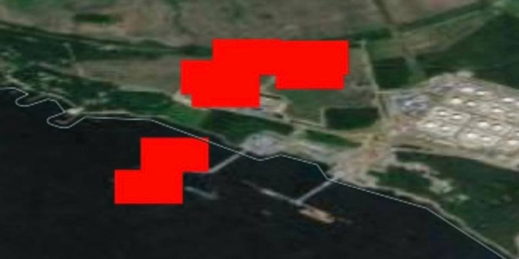 У російському порту Приморськ уражено ракетний корабель «Каракурт», сторожовий катер та ще один танкер тіньового нафтового флоту – Зеленський