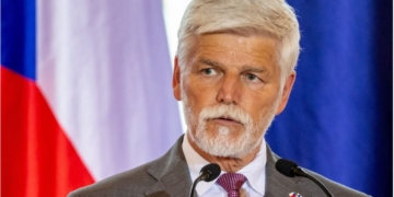 Президент Чехії Петер Павел закликає НАТО «показати зуби» РФ