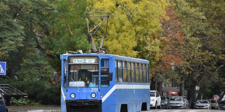 У Миколаєві через обстріли змінено рух трамваїв