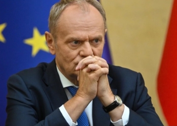 Після падіння російського дрону на будинок у Румунії і погроз Медведєва Туск закликав членів НАТО серйозніше до цього ставитися