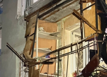 В Одесі дрон влучив у 9-поверхівку (ФОТО, ВІДЕО)