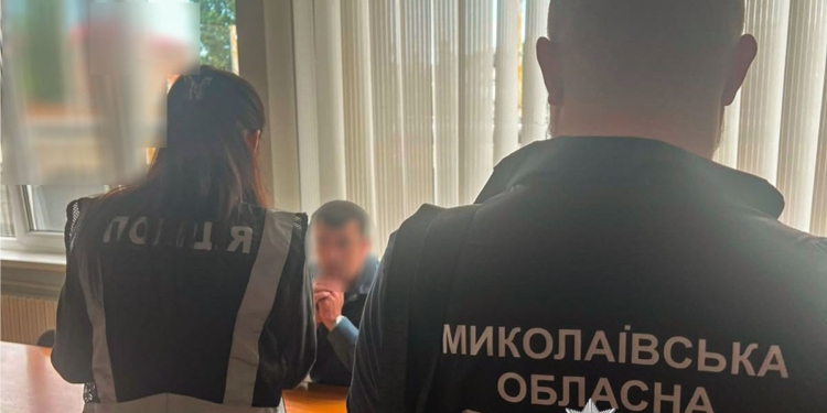 У Миколаєві поліцейські повідомили про підозру керівнику навчального закладу та його трьом пособникам за фіктивне працевлаштування (ФОТО)