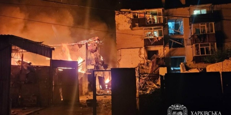 Ворог атакував Чугуєв і Харків, вбив 3 людей, серед них вагітну жінку, багато поранених (ФОТО, ВІДЕО)