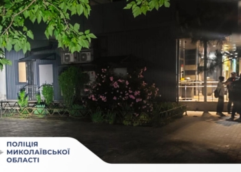У Миколаєві поліцейські оперативно розшукали молодика, який завдав ножових поранень незнайомцю (ФОТО)