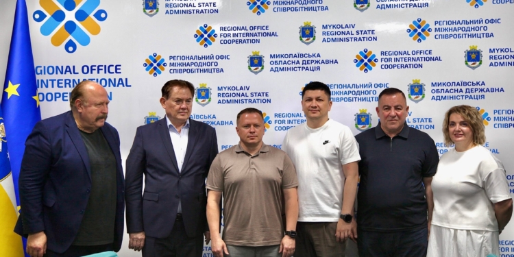 Миколаївська ОВА підписала меморандум з інститутом серцево-судинної хірургії імені М.М. Амосова та з академією медичних наук (ФОТО)