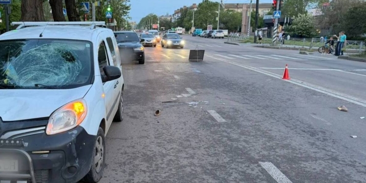 У Миколаєві прокуратура оскаржила заставу п’яному водію, який збив пішохода на переході на “червоний”