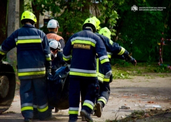 У Дніпрі внаслідок нічної атаки 16 загиблих, 42 поранених