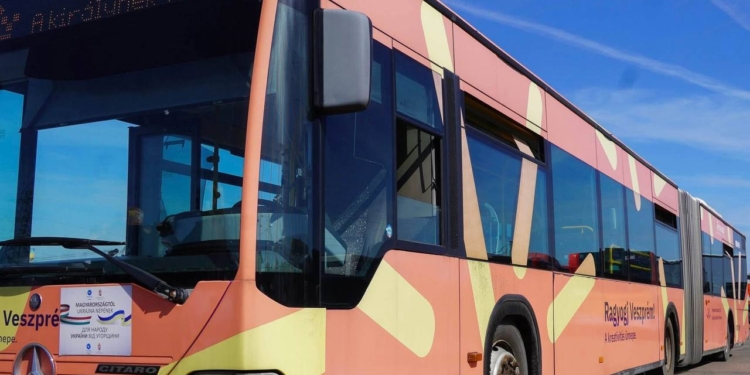 Миколаїв отримав гуманітарну допомогу від Ужгорода – автобус (ФОТО)