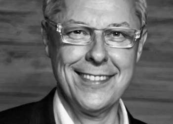 В авіакатастрофі, пілотуючи літак, загинув засновник одного з найбільших в світі виробників відеоігор
