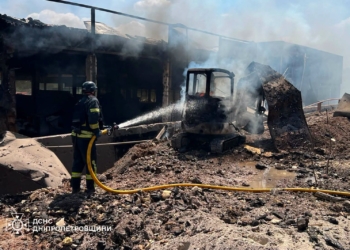Росіяни вдарили по Кривому Рогу – вже відомо про трьох загиблих та понад 20 поранених, – Зеленський (ФОТО)