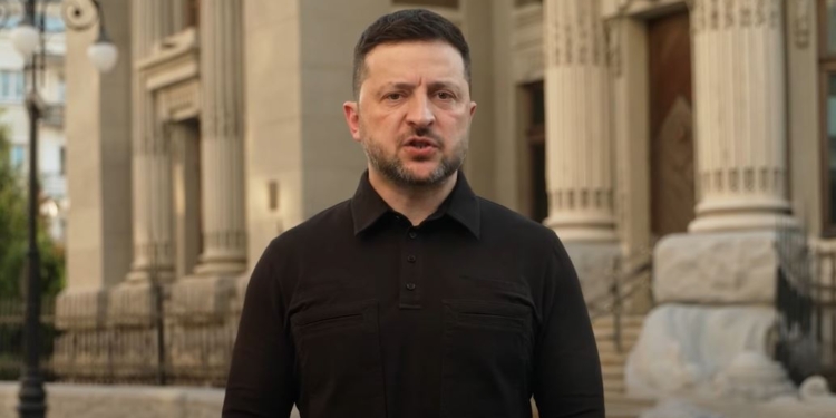 Наші удари болісно сприймаються у Кремлі, – Зеленський (ВІДЕО)