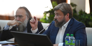 На Петербурзькому економічному форумі представили “світле майбутнє” РФ. Із позитивного – ядерний удар (ВІДЕО)